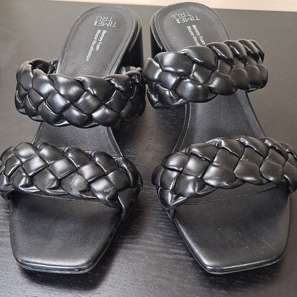 Sandals Time and Tru Women's Black Braided Slip on Heeled Memory Foam  Size 9